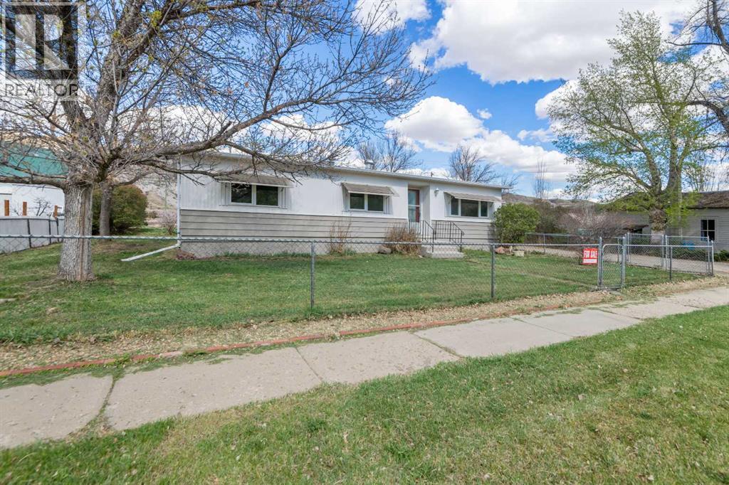 416 2 Avenue, Drumheller, Alberta  T0J 1B0 - Photo 34 - A2311125