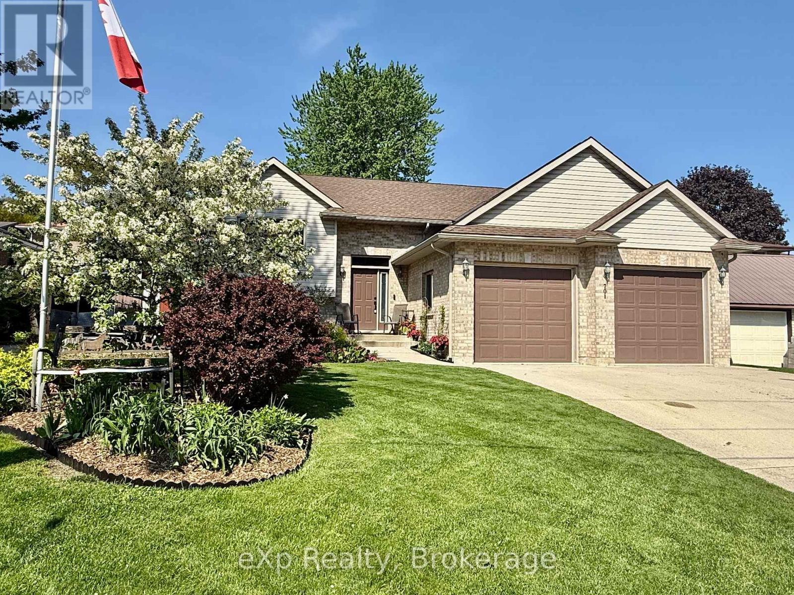 701 ALMA STREET, Brockton, Ontario