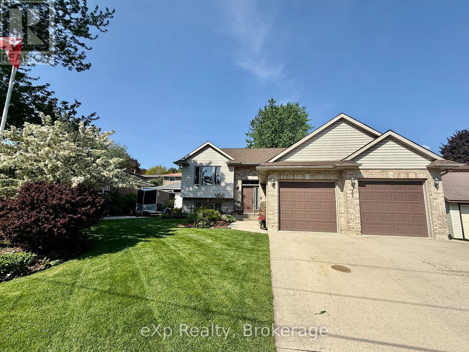 701 Alma Street, Brockton, Ontario  N0G 2V0 - Photo 4 - X13026920