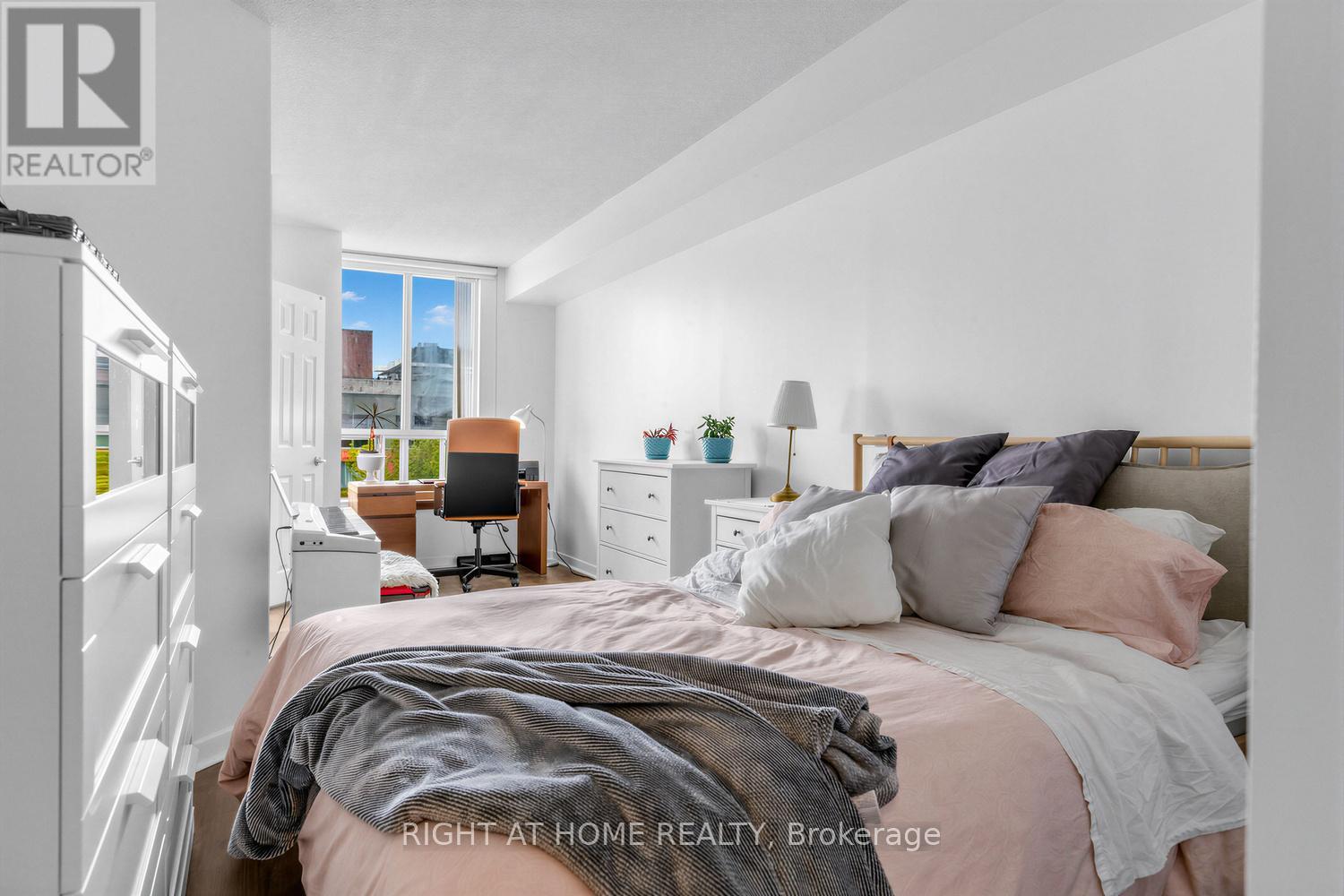 804 - 284 Bloor Street W, Toronto, Ontario  M5S 3B8 - Photo 14 - C13174762