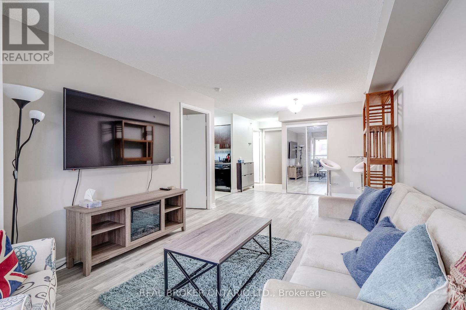 225 - 35 Saranac Boulevard, Toronto, Ontario  M6A 2G4 - Photo 4 - C13174786
