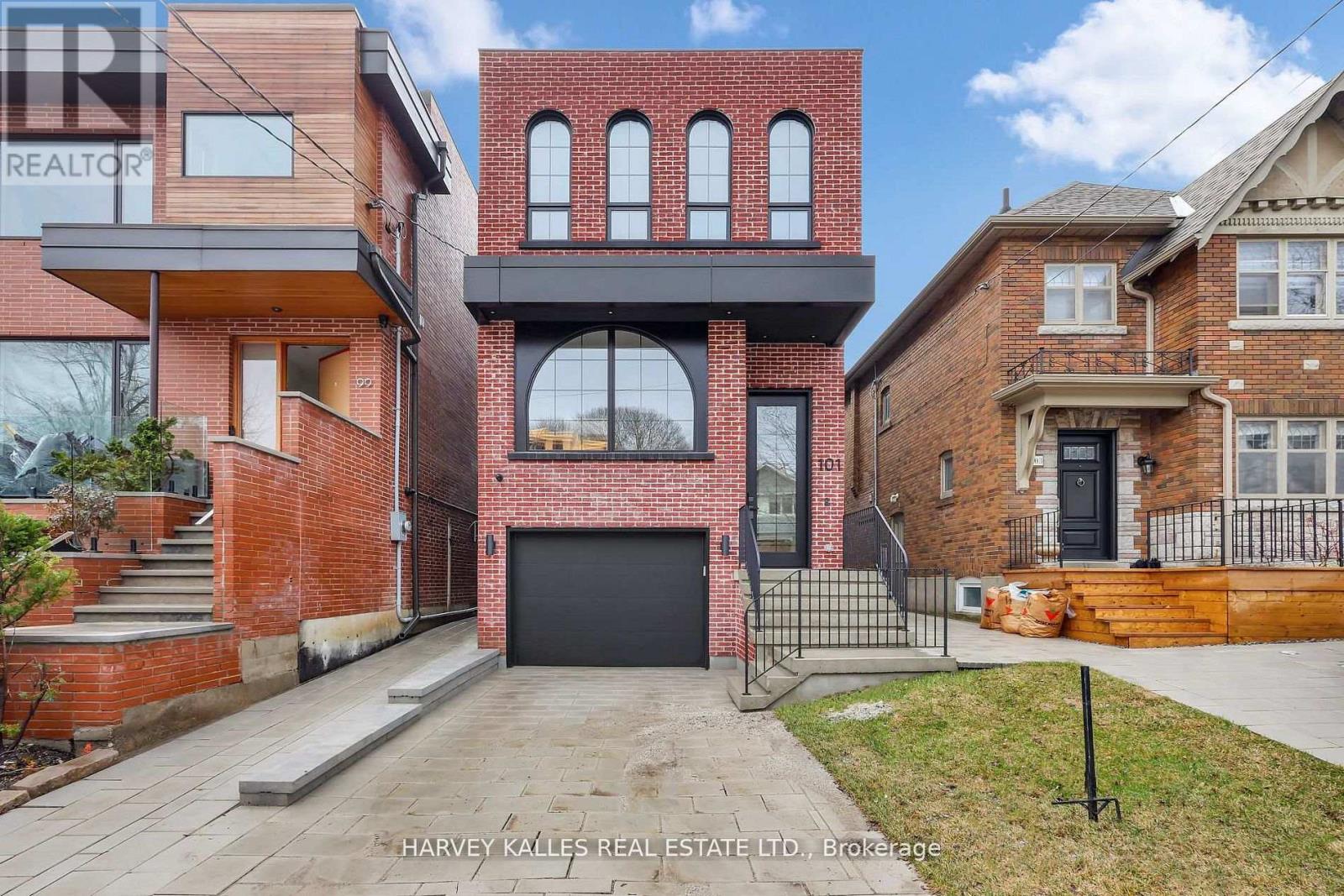 101 BRIAR HILL AVENUE, Toronto, Ontario