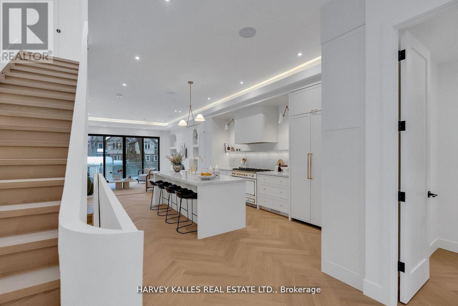 101 Briar Hill Avenue, Toronto, Ontario  M4R 1H8 - Photo 10 - C13174902