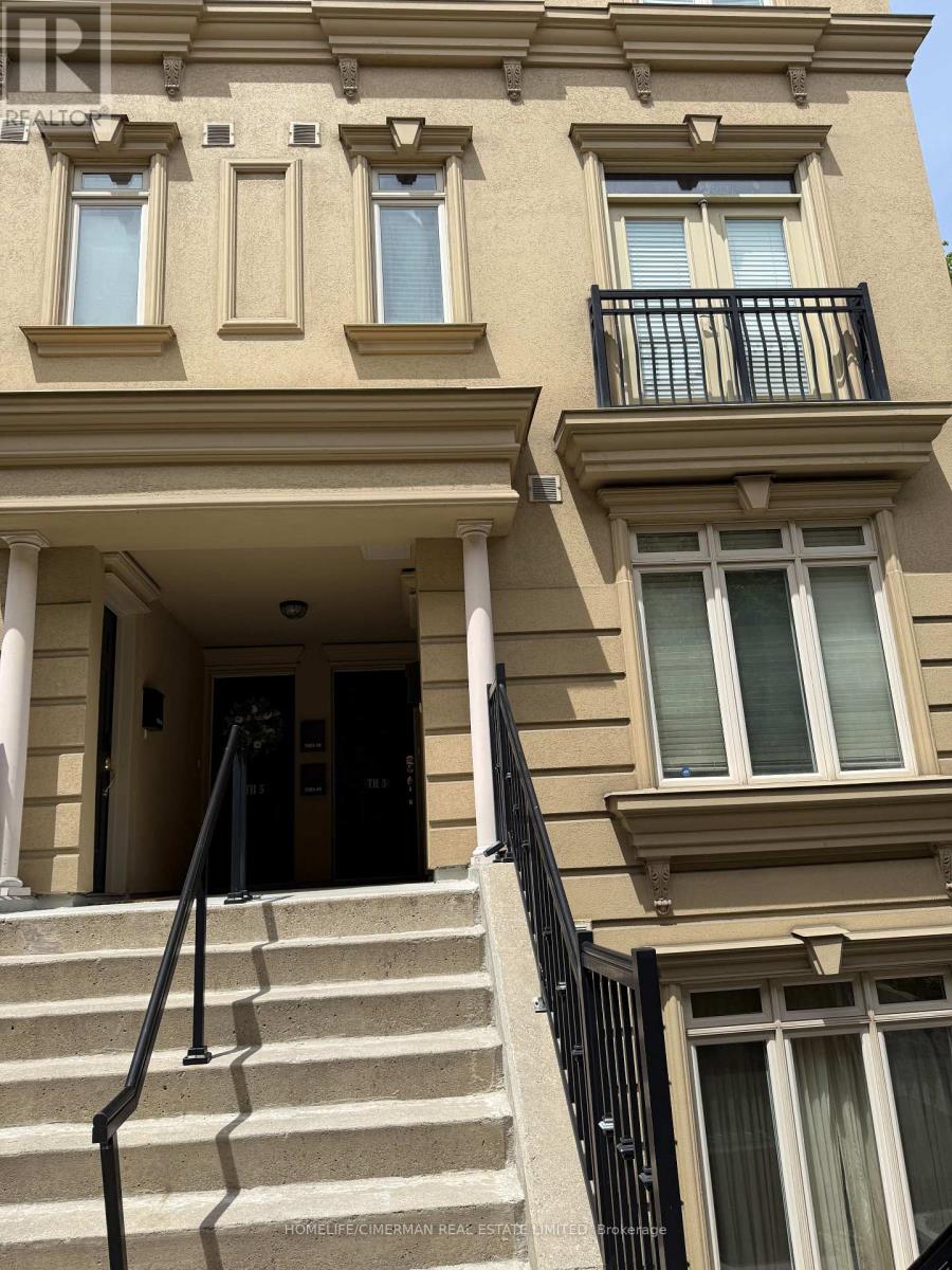 TH 2 - 98 CARR STREET, Toronto, Ontario