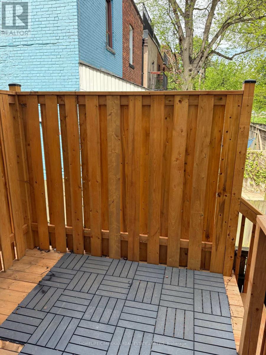 Th 2 - 98 Carr Street, Toronto, Ontario  M5T 1B7 - Photo 11 - C13174970