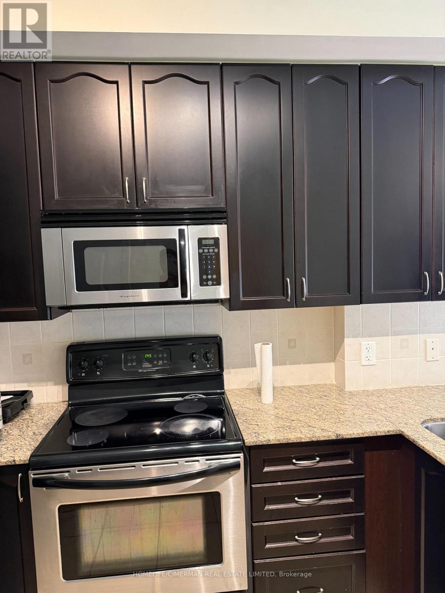 Th 2 - 98 Carr Street, Toronto, Ontario  M5T 1B7 - Photo 2 - C13174970