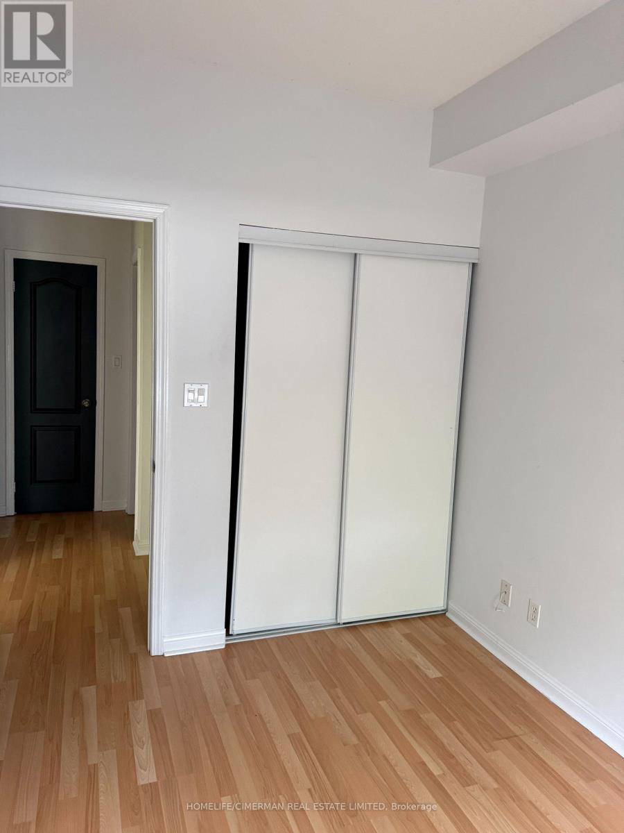 Th 2 - 98 Carr Street, Toronto, Ontario  M5T 1B7 - Photo 5 - C13174970