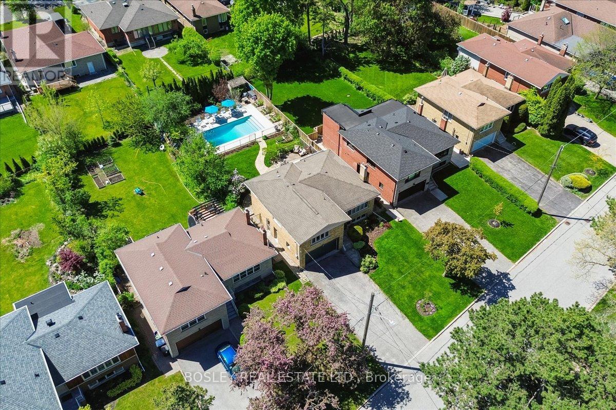 7 Howard Drive, Toronto, Ontario  M2K 1K4 - Photo 44 - C13175030