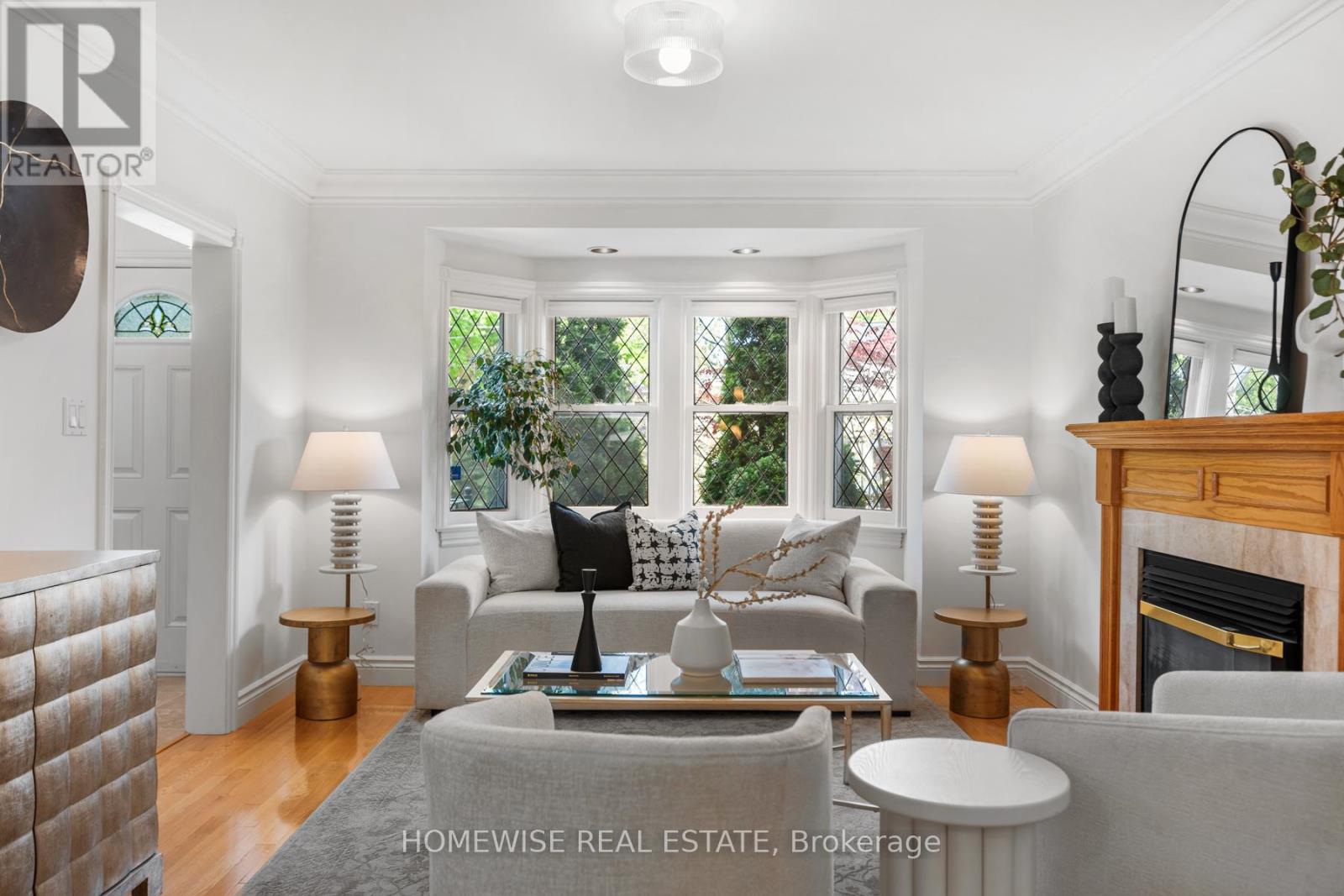176 RUMSEY ROAD, Toronto, Ontario