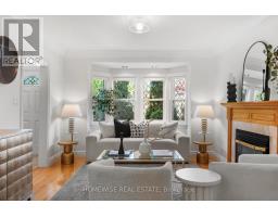 176 RUMSEY ROAD, Toronto, Ontario