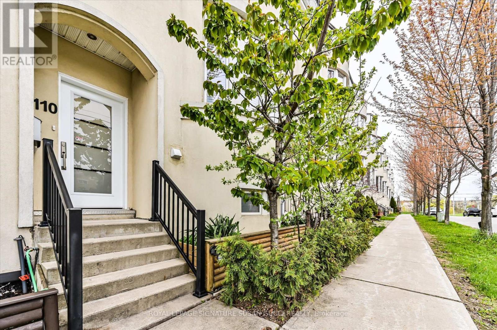 110 Tisdale Avenue, Toronto, Ontario  M4A 1Y7 - Photo 3 - C13175142