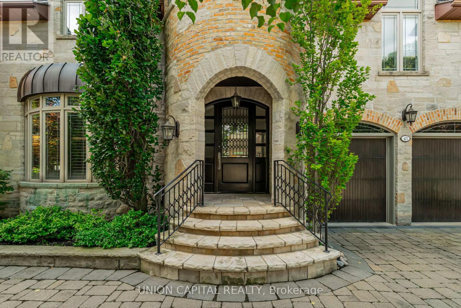 45 Gordon Road, Toronto, Ontario  M2P 1E2 - Photo 11 - C13175194