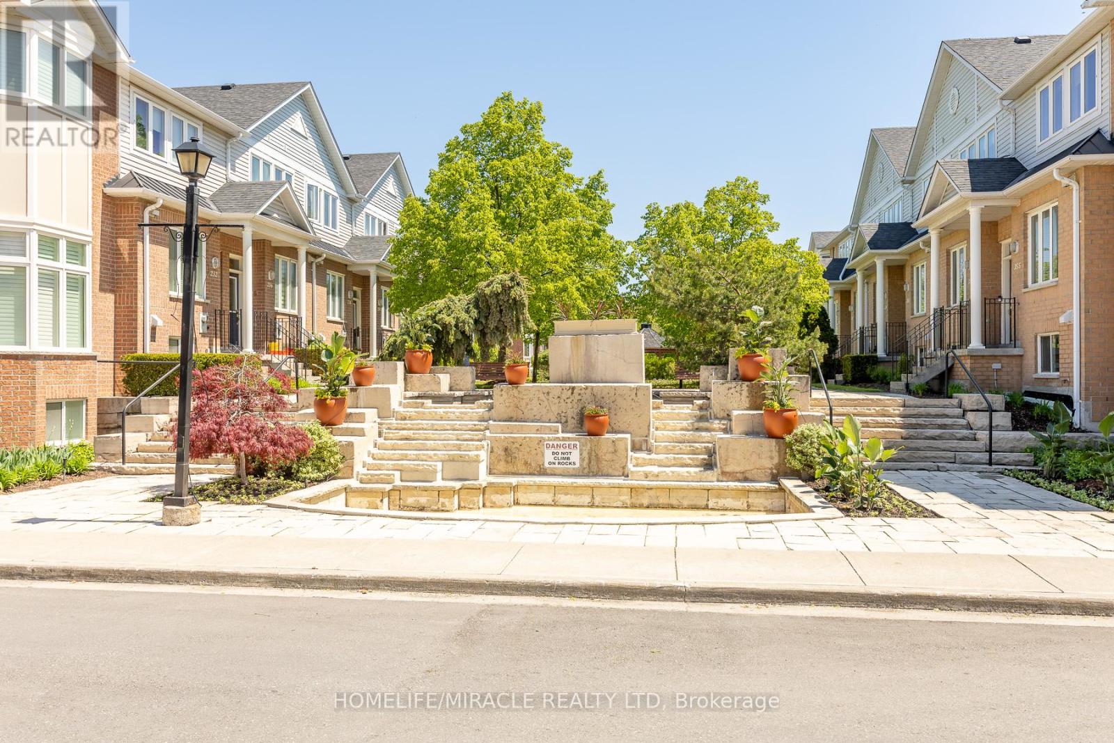 539 - 83 Mondeo Drive, Toronto, Ontario  M1P 5B6 - Photo 33 - E13128702