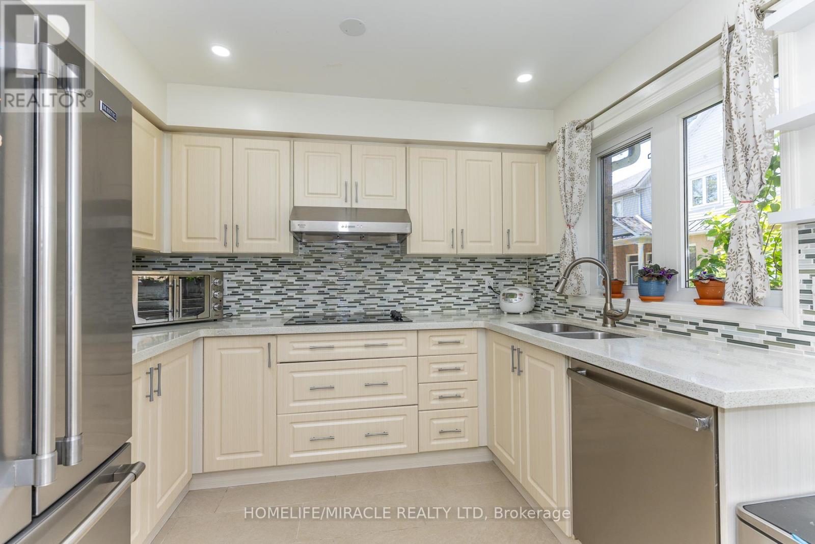 539 - 83 Mondeo Drive, Toronto, Ontario  M1P 5B6 - Photo 41 - E13128702