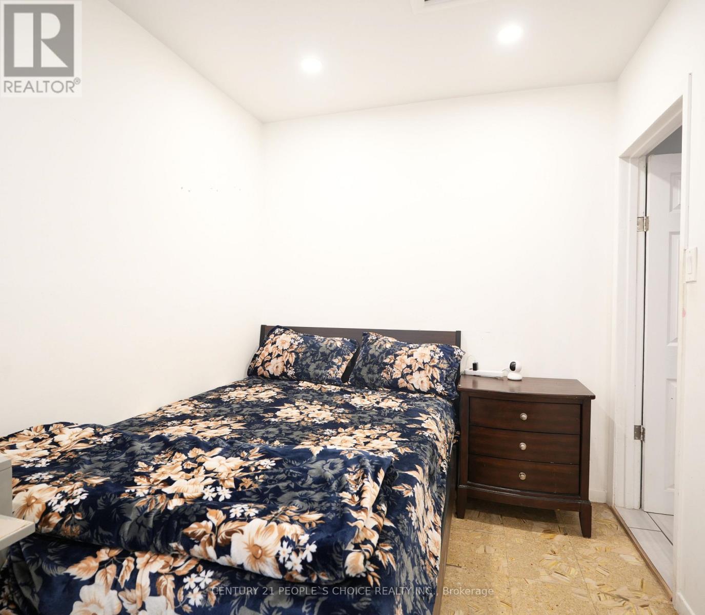 150 Spears Street, Toronto, Ontario  M6N 3X7 - Photo 4 - W13096406