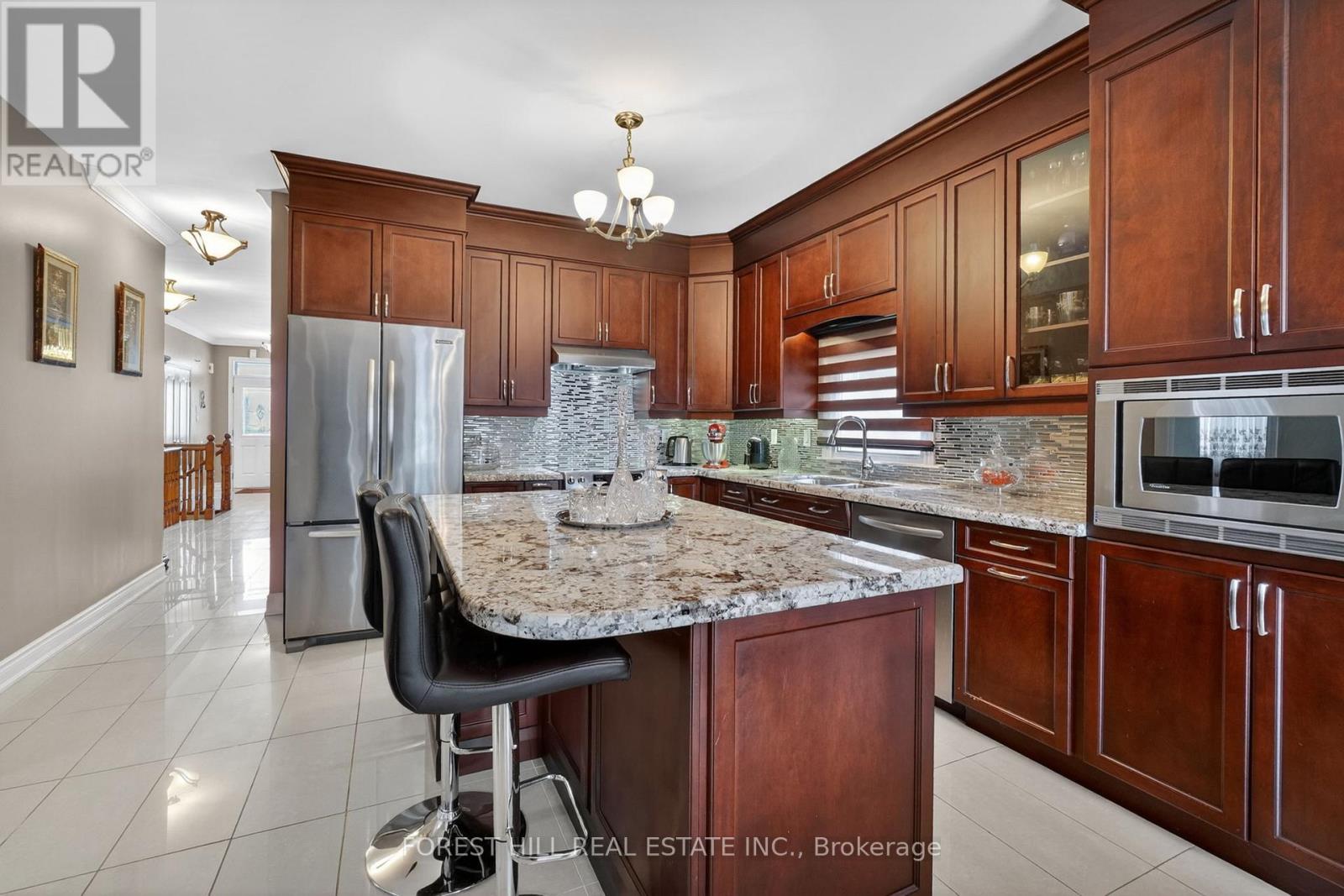 17 - 17 Amalfi Court, Vaughan, Ontario L4L 9S2 - Photo 5 - N13168204