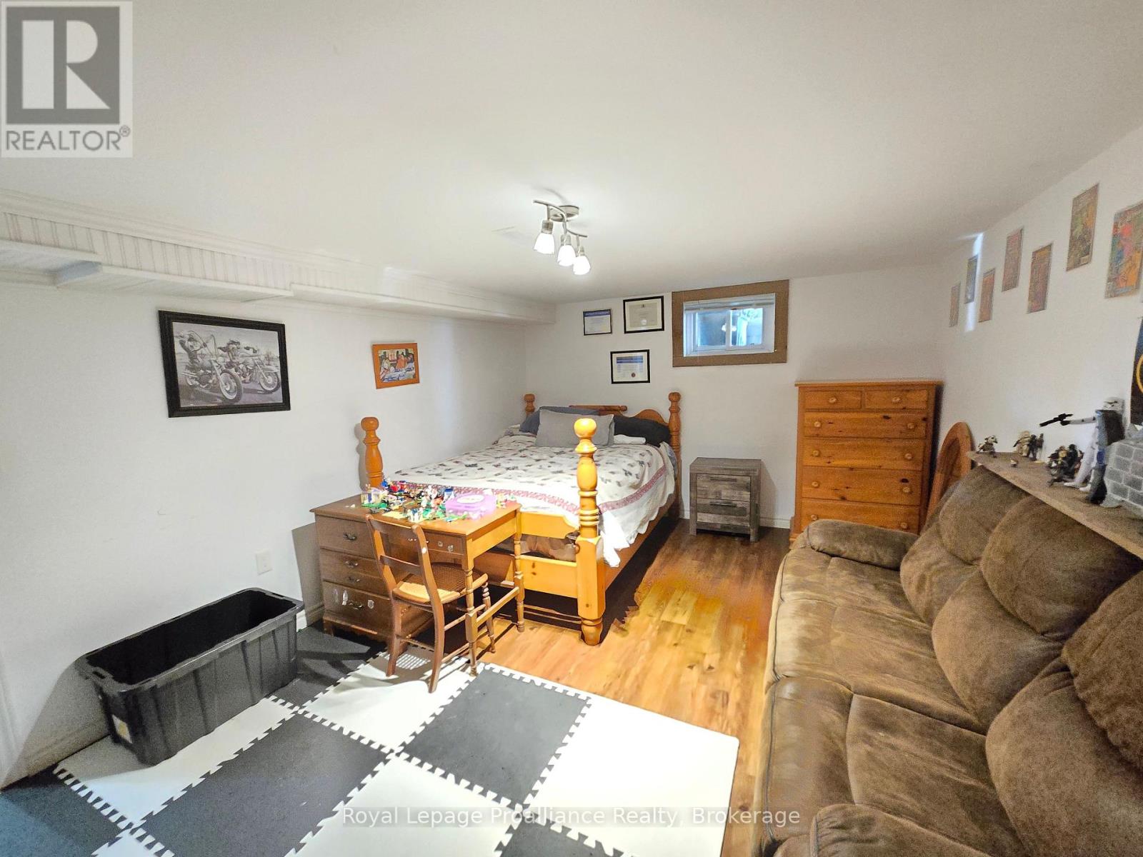 16 Auburn Street, Belleville, Ontario  K8P 2N2 - Photo 7 - X13175132