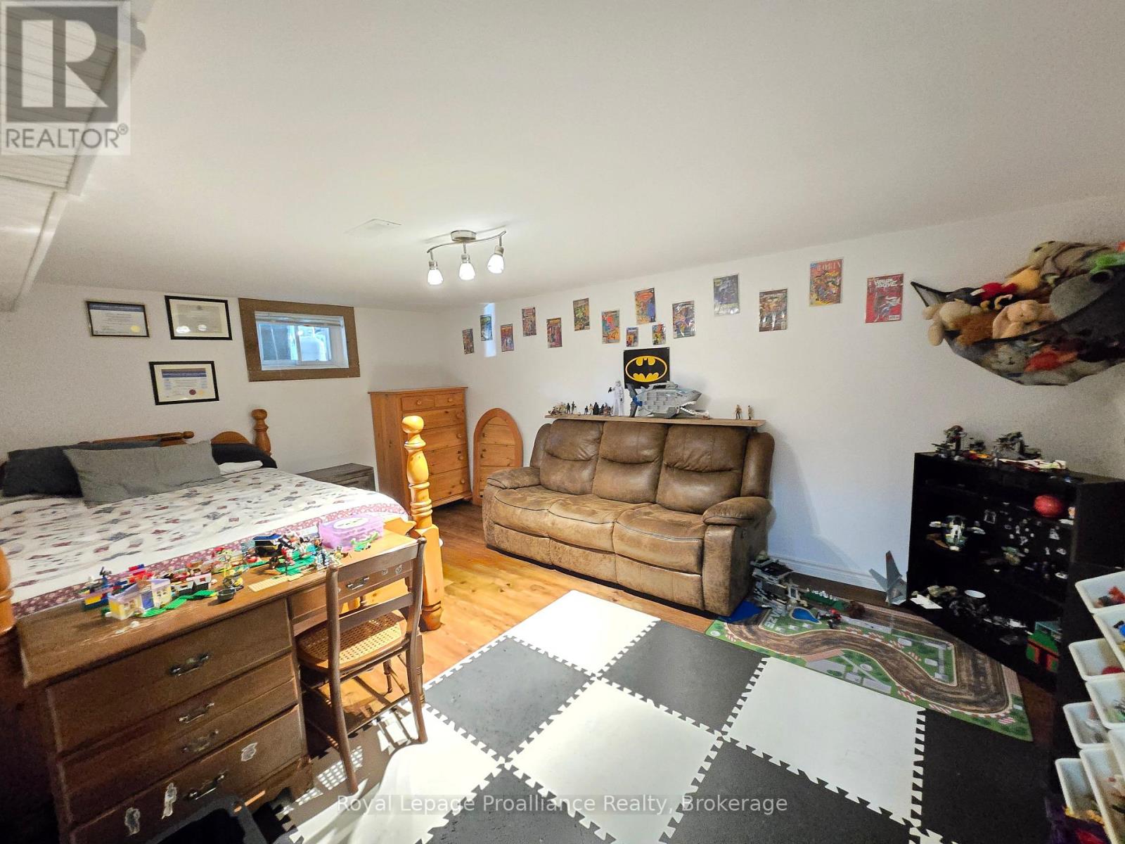 16 Auburn Street, Belleville, Ontario  K8P 2N2 - Photo 9 - X13175132