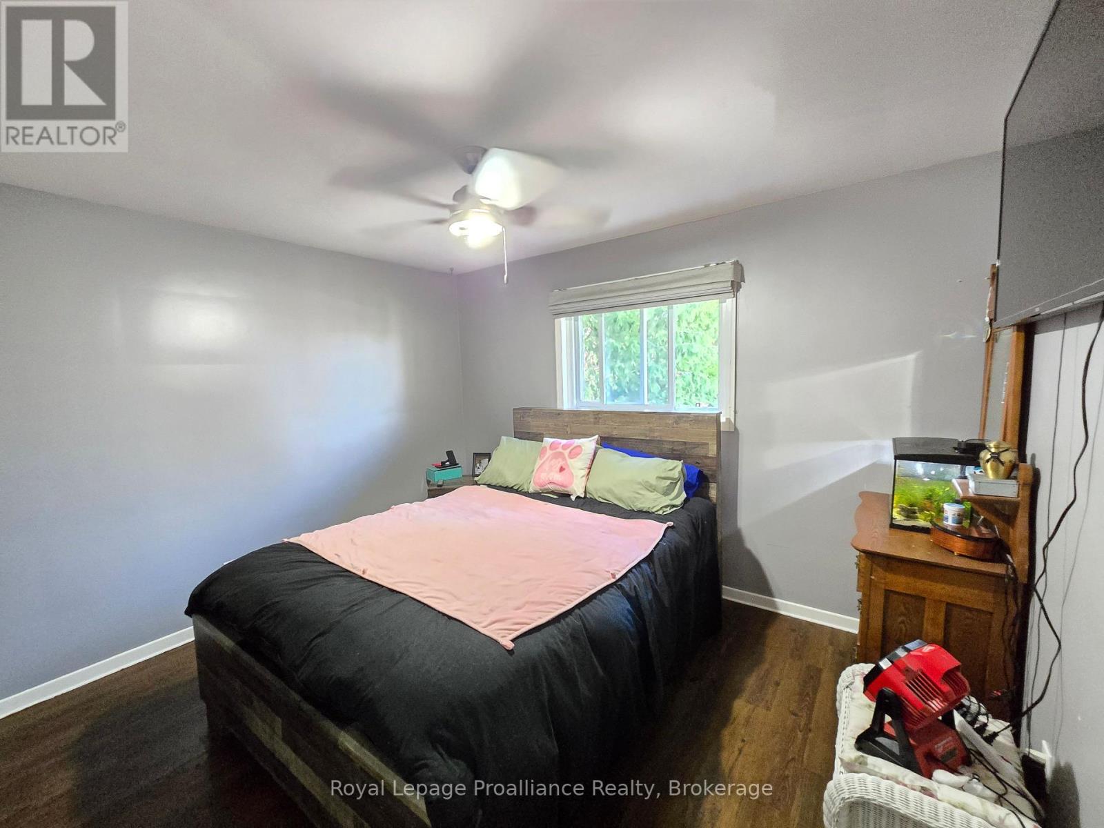 16 Auburn Street, Belleville, Ontario  K8P 2N2 - Photo 5 - X13175132