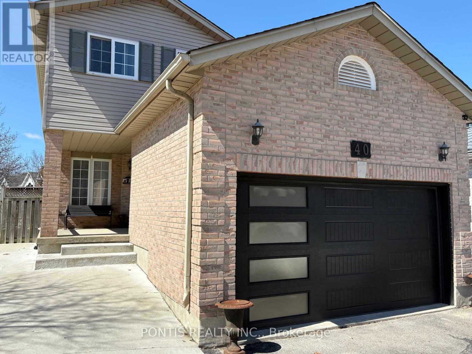 40 ALDERSON DRIVE, Cambridge, Ontario