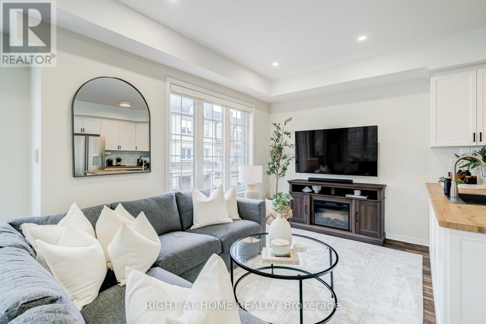 88 - 1250 ST.MARTINS DRIVE, Pickering, Ontario