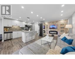 907 - 90 LING ROAD, Toronto, Ontario