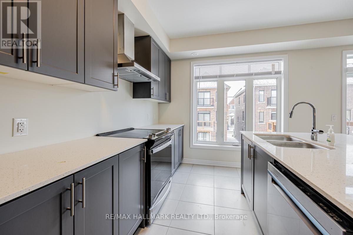 91 Elkington Crescent, Whitby, Ontario  L1P 0L7 - Photo 13 - E13174936