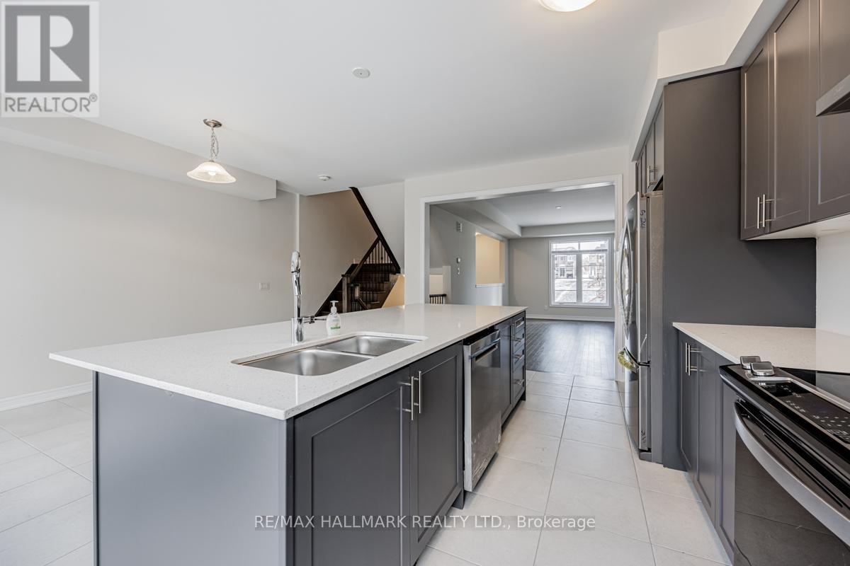91 Elkington Crescent, Whitby, Ontario  L1P 0L7 - Photo 14 - E13174936