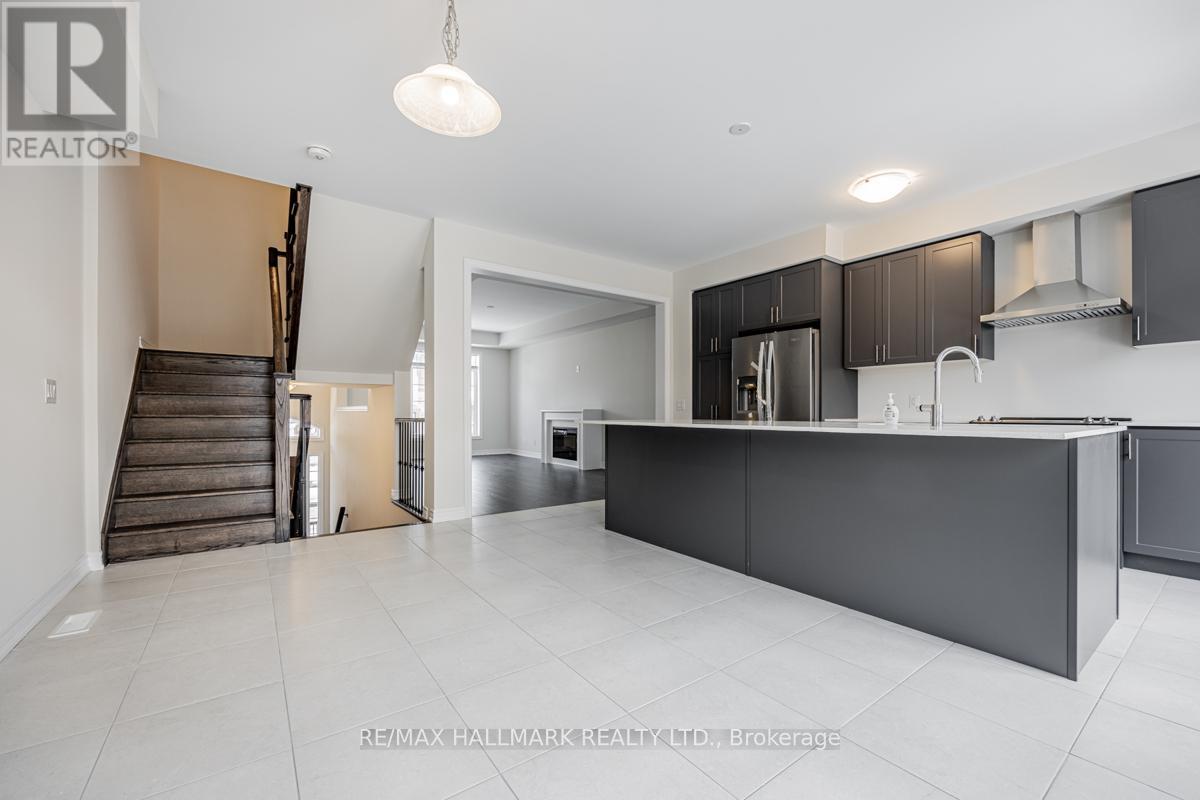 91 Elkington Crescent, Whitby, Ontario  L1P 0L7 - Photo 8 - E13174936