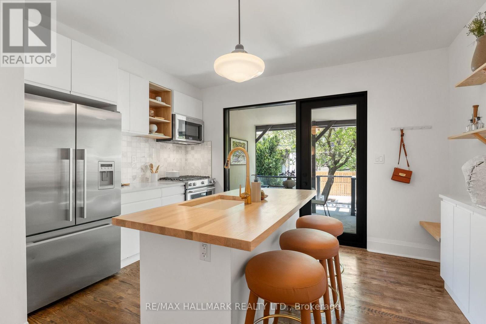 203 Parkmount Road, Toronto, Ontario  M4J 4V5 - Photo 11 - E13174996