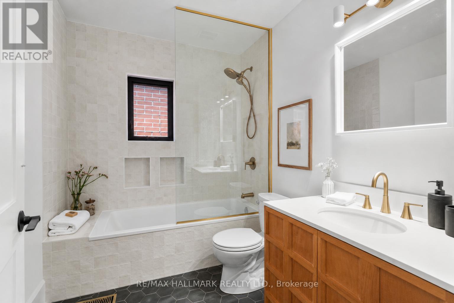 203 Parkmount Road, Toronto, Ontario  M4J 4V5 - Photo 26 - E13174996