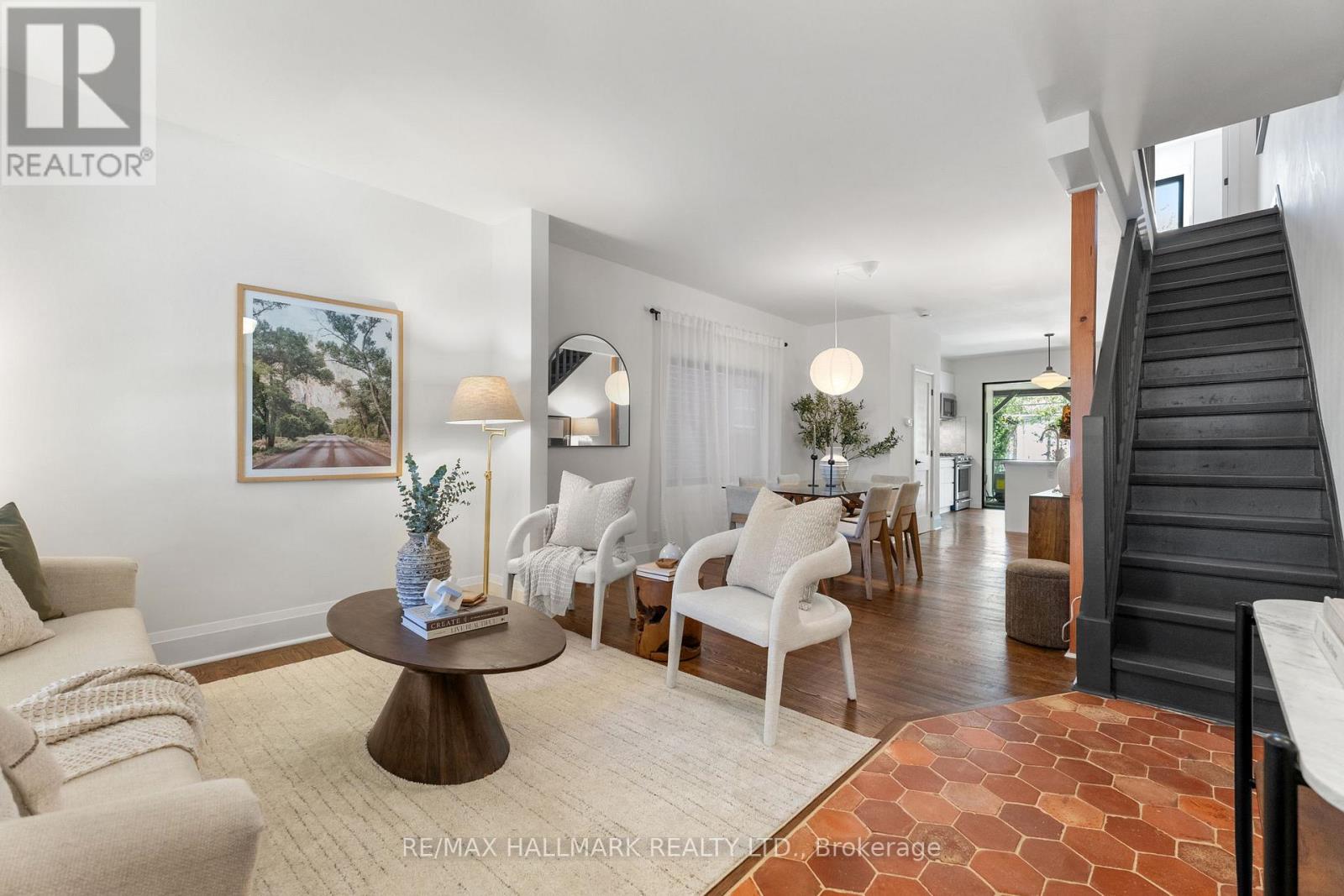 203 Parkmount Road, Toronto, Ontario  M4J 4V5 - Photo 6 - E13174996