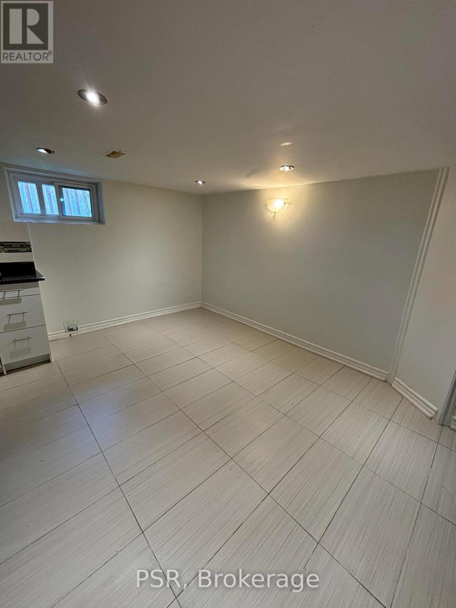 Lower - 307 Anderson Street, Whitby, Ontario  L1N 3V7 - Photo 8 - E13175090