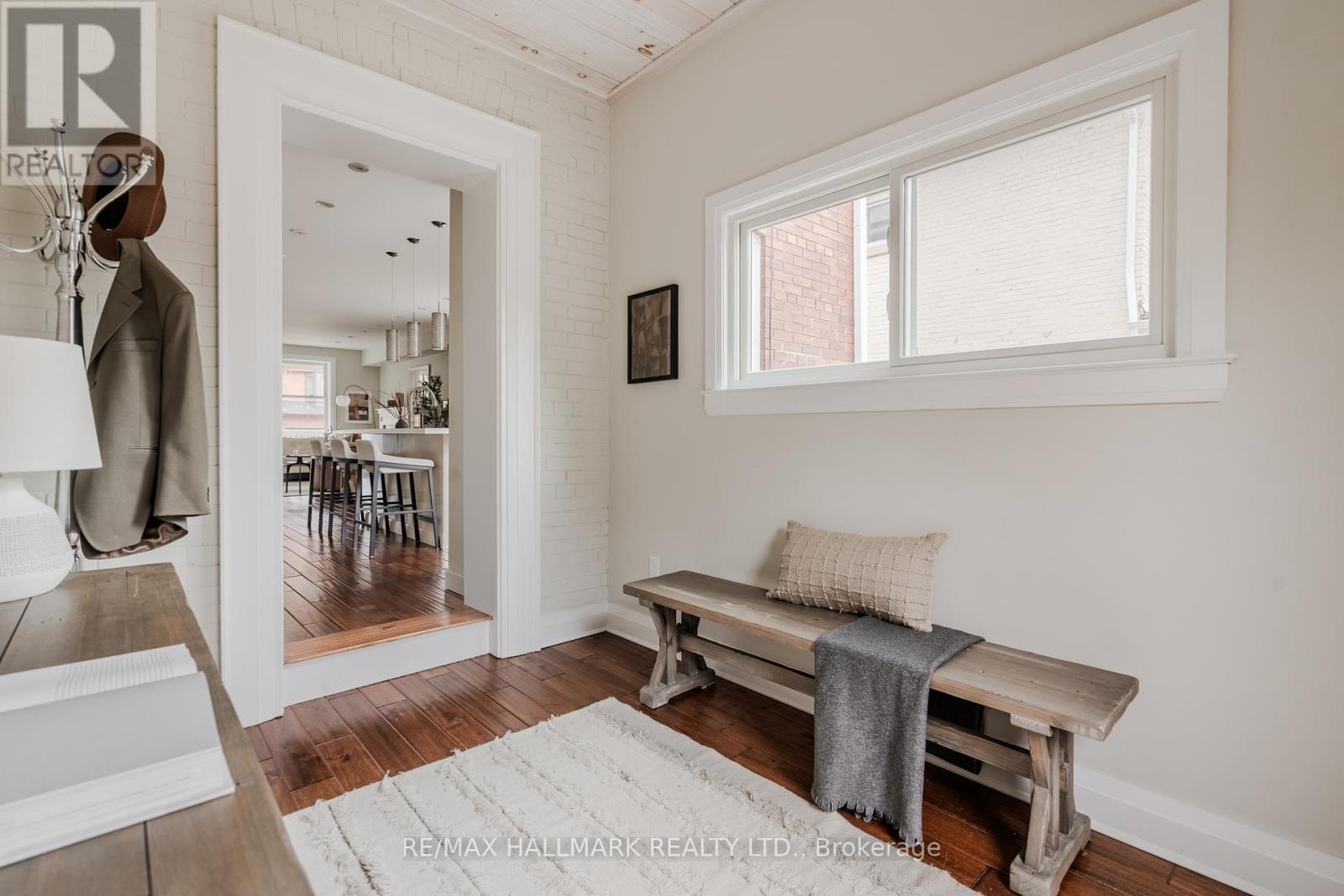 4 Wayland Avenue, Toronto, Ontario  M4E 3C7 - Photo 11 - E13175106