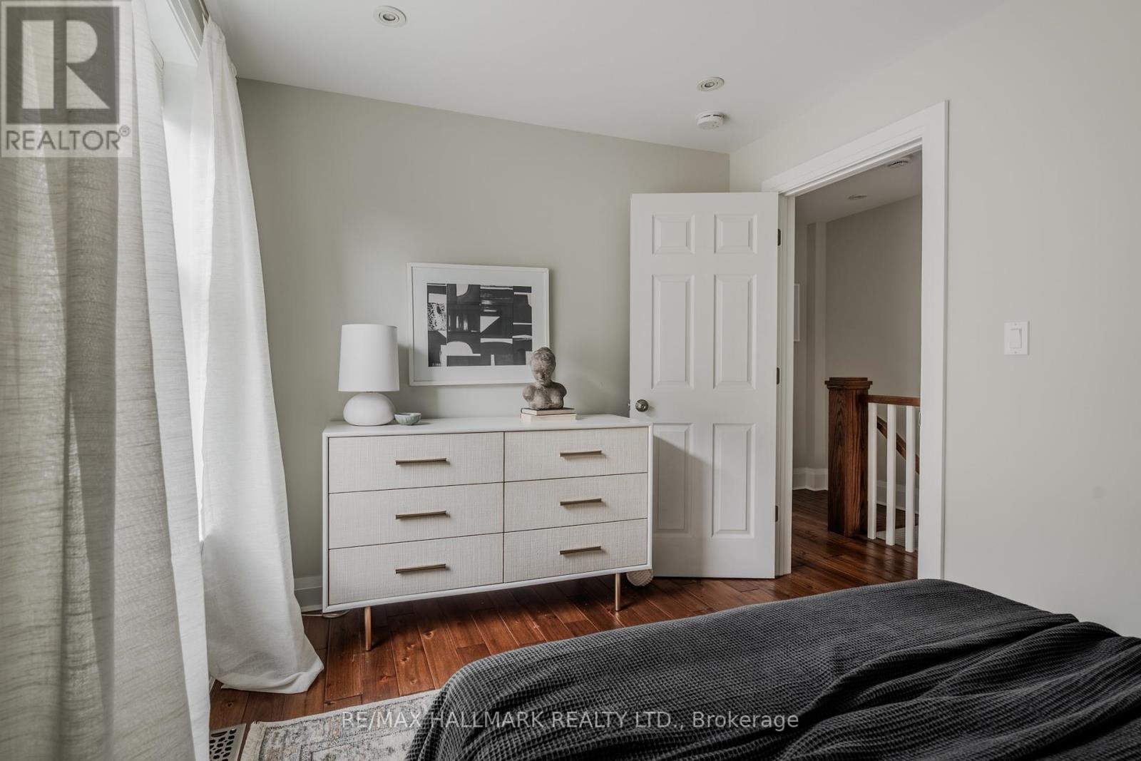 4 Wayland Avenue, Toronto, Ontario  M4E 3C7 - Photo 16 - E13175106