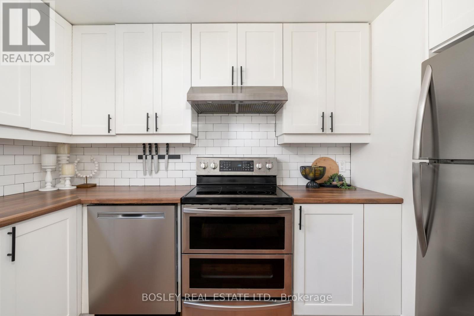 24 Queensdale Avenue, Toronto, Ontario  M4J 1X9 - Photo 11 - E13175140