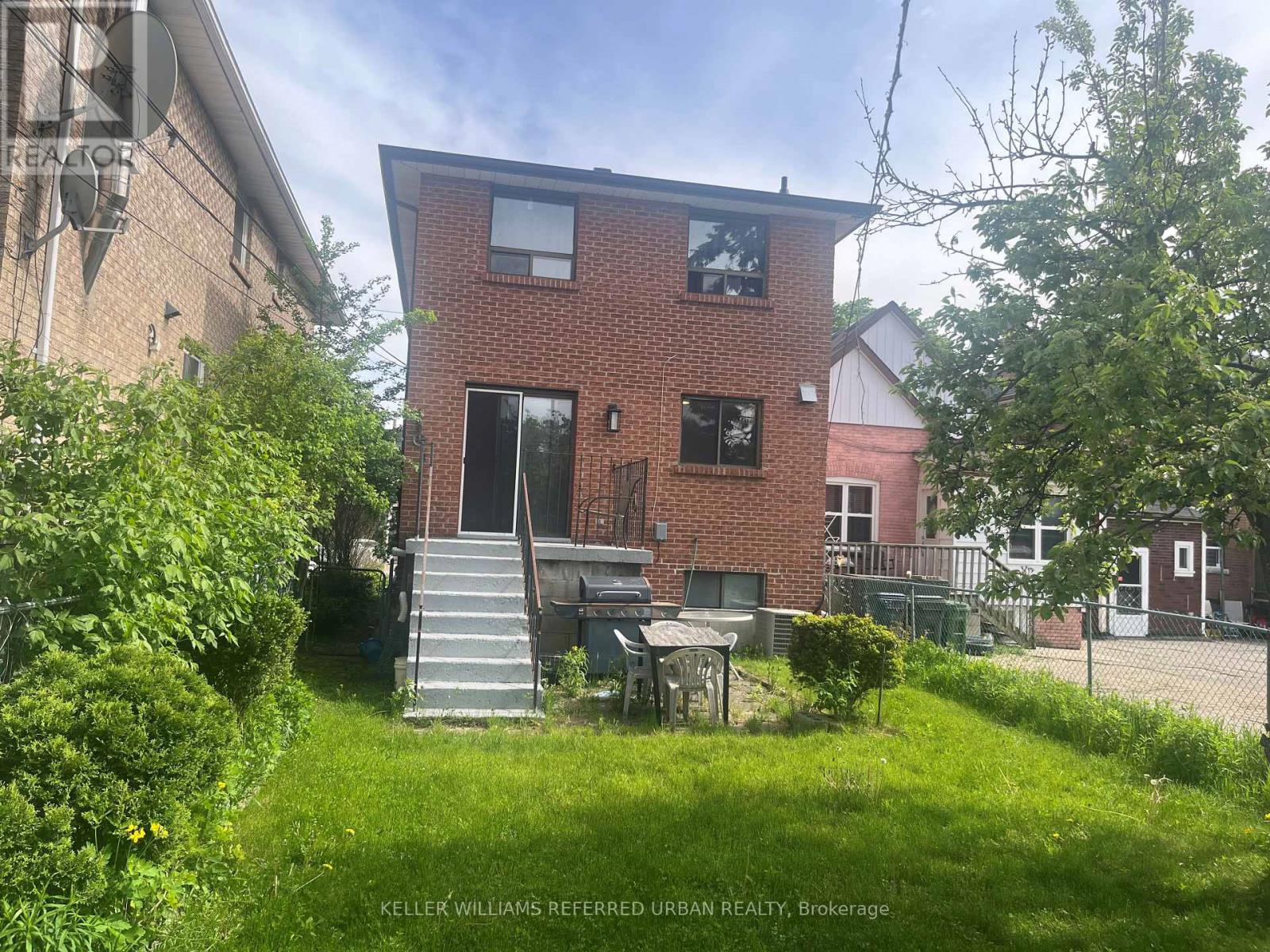 Main - 222 Mortimer Avenue, Toronto, Ontario  M4J 2C5 - Photo 10 - E13175154