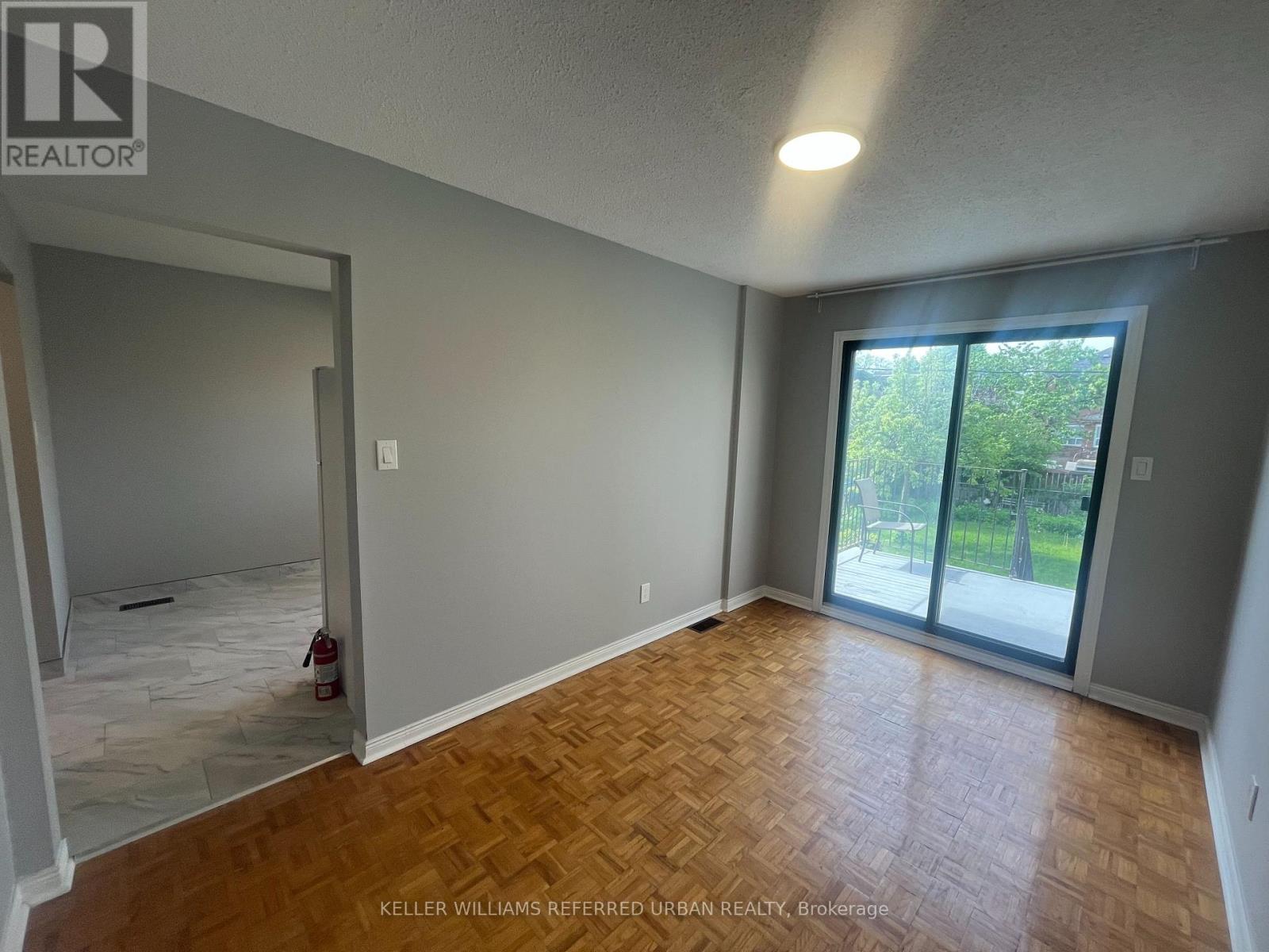 Main - 222 Mortimer Avenue, Toronto, Ontario  M4J 2C5 - Photo 4 - E13175154
