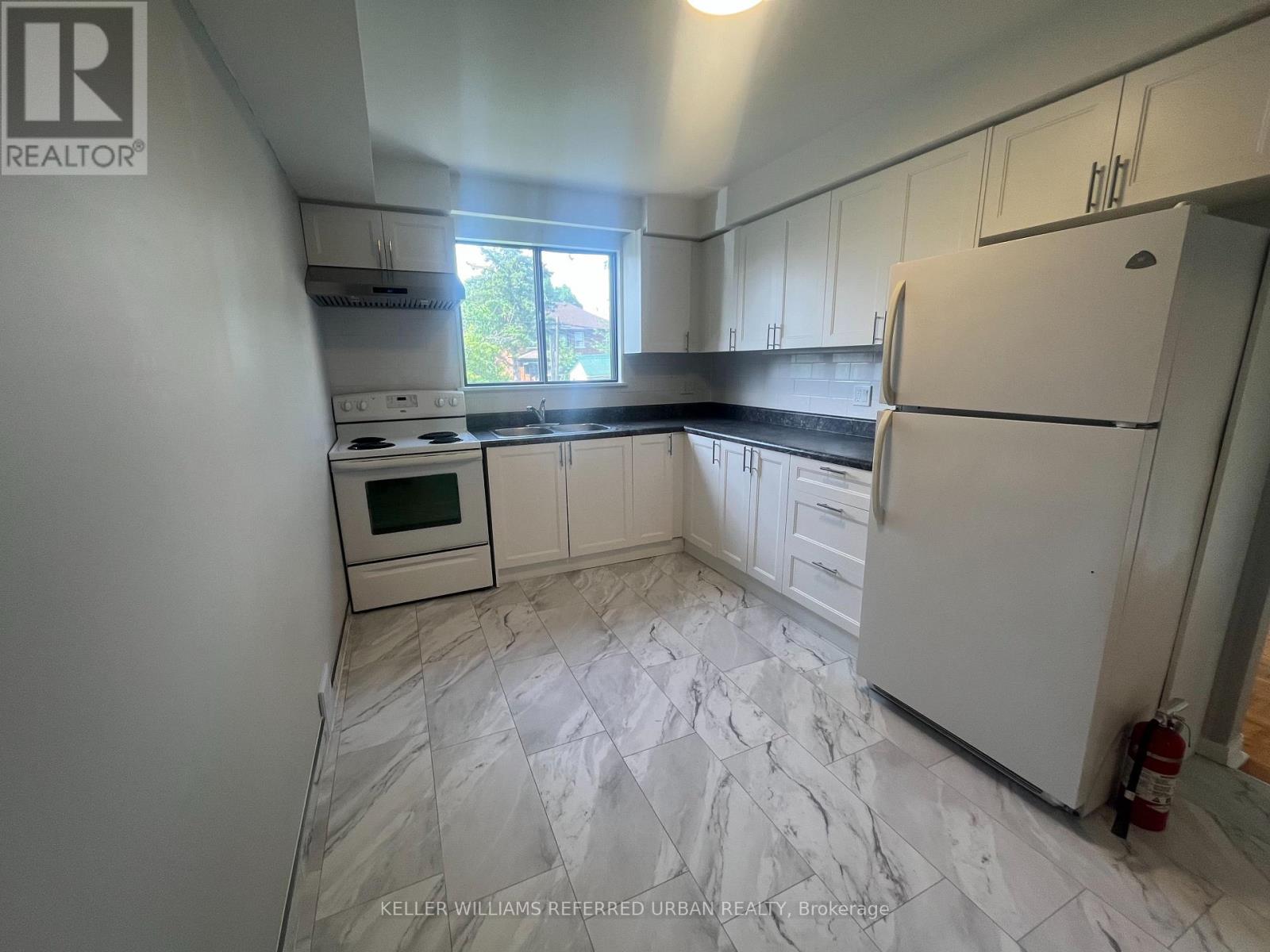 Main - 222 Mortimer Avenue, Toronto, Ontario  M4J 2C5 - Photo 5 - E13175154