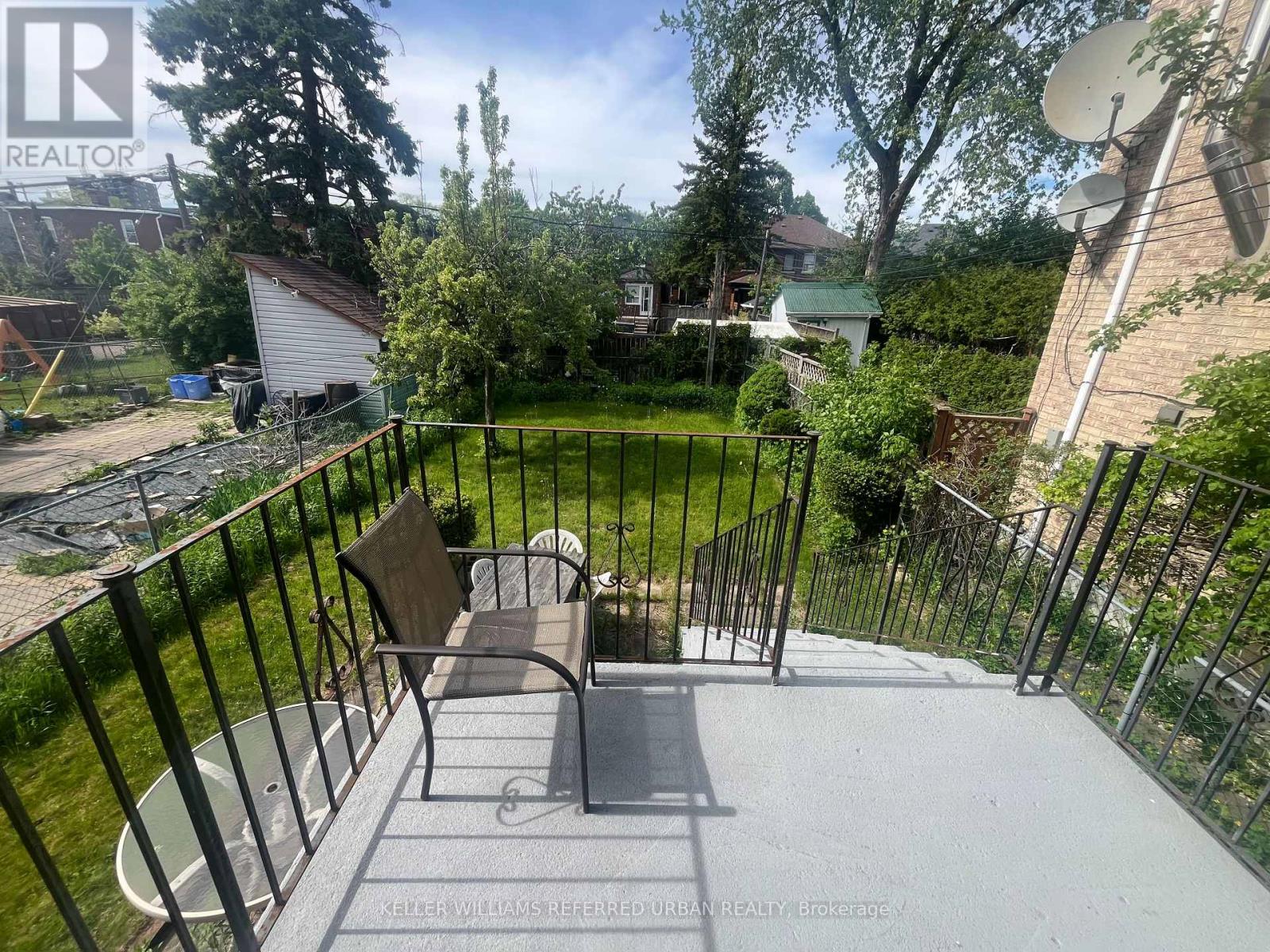 Main - 222 Mortimer Avenue, Toronto, Ontario  M4J 2C5 - Photo 8 - E13175154