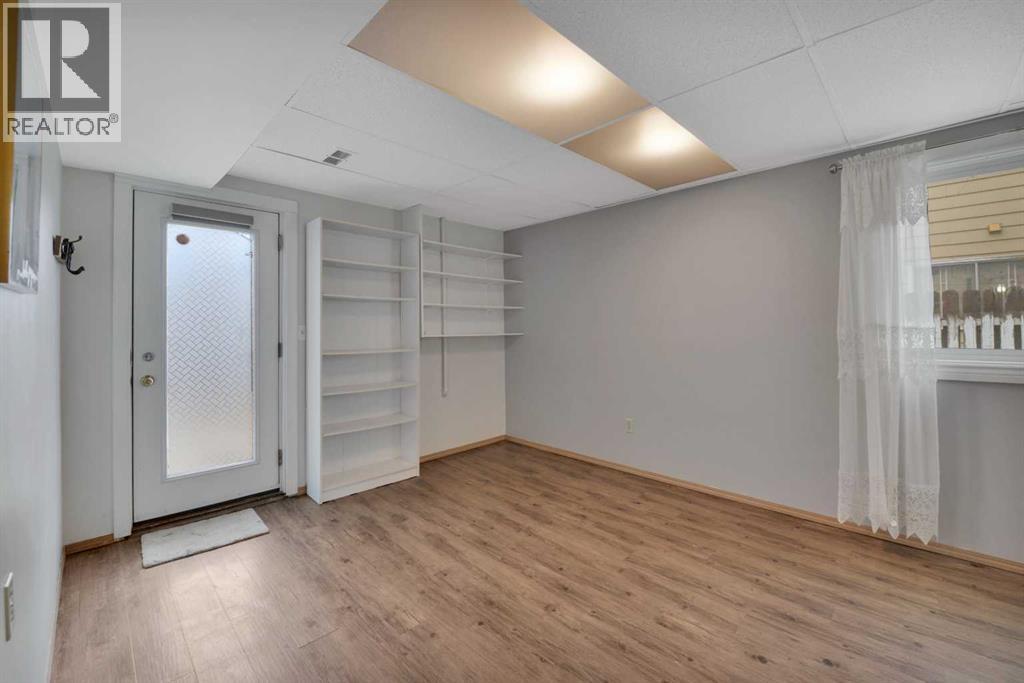 3905 51a Street, Red Deer, Alberta  T4N 1A6 - Photo 9 - A2299931