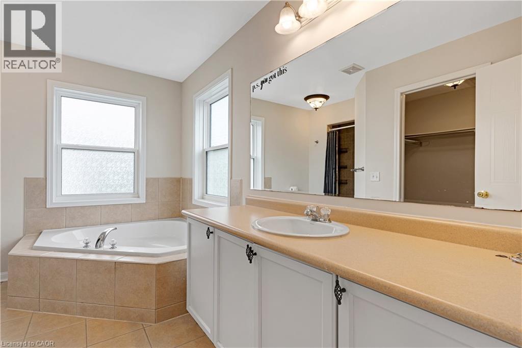 92 Baggs Crescent, Cambridge, Ontario  N1T 2E8 - Photo 14 - 40833344