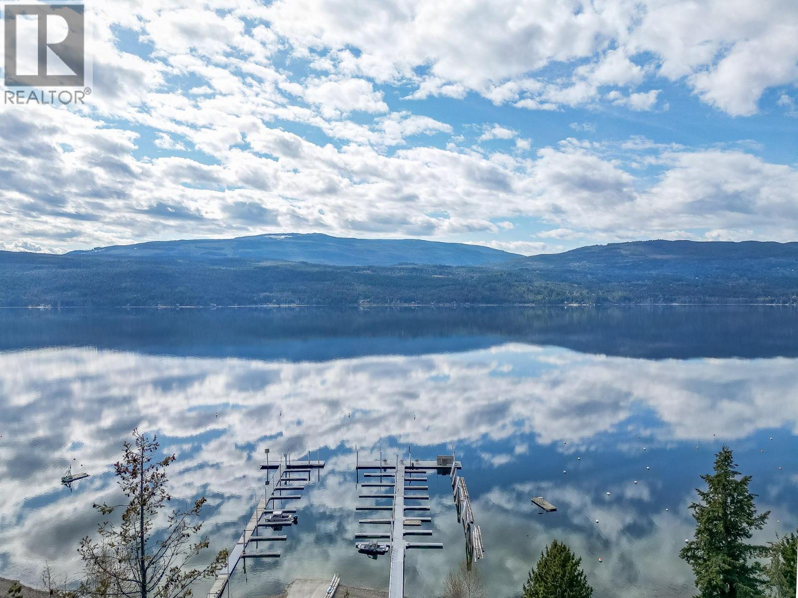 7750 Golf Course Road, Anglemont, British Columbia  V0E 1M8 - Photo 49 - 10344080
