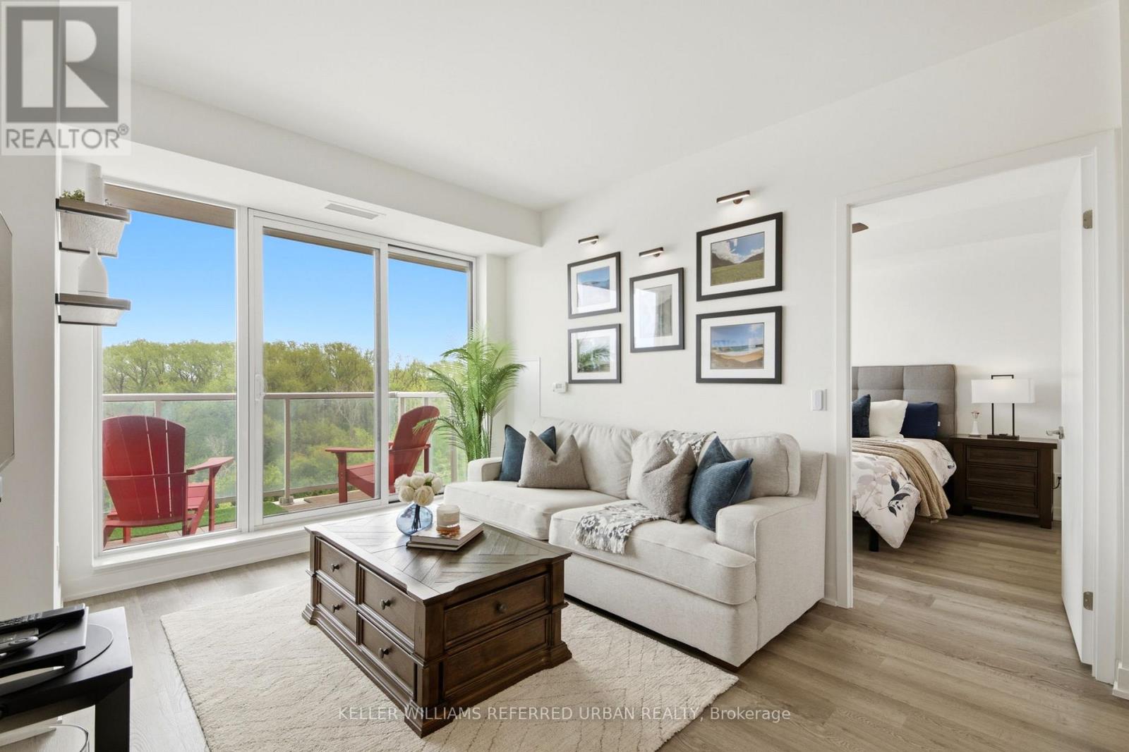 #404 - 6 David Eyer Road, Richmond Hill, Ontario  L4S 0N5 - Photo 8 - N13174770