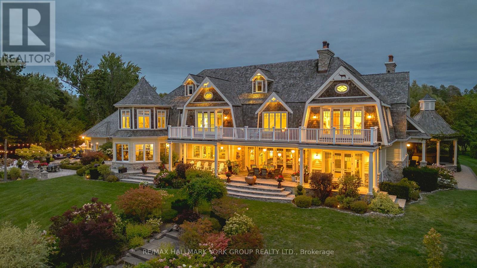 736 Lake Drive N, Georgina, Ontario  L4P 3C8 - Photo 2 - N13174988