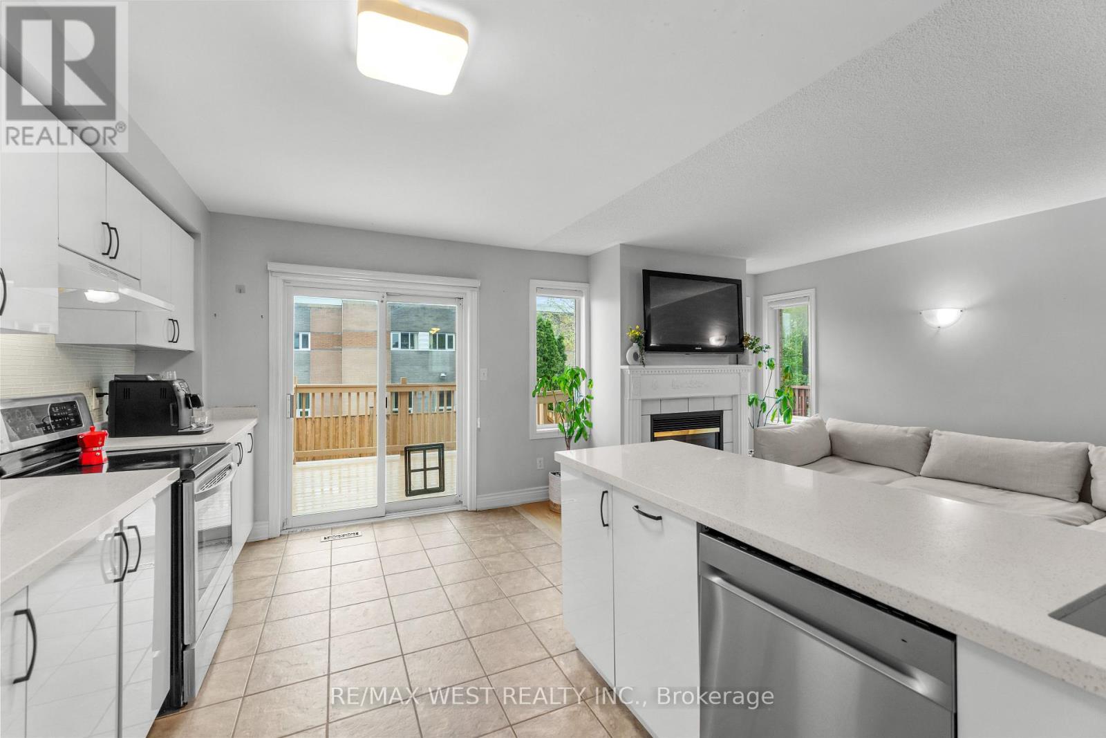 284 Monte Carlo Drive, Vaughan, Ontario  L4H 1R2 - Photo 11 - N13175118