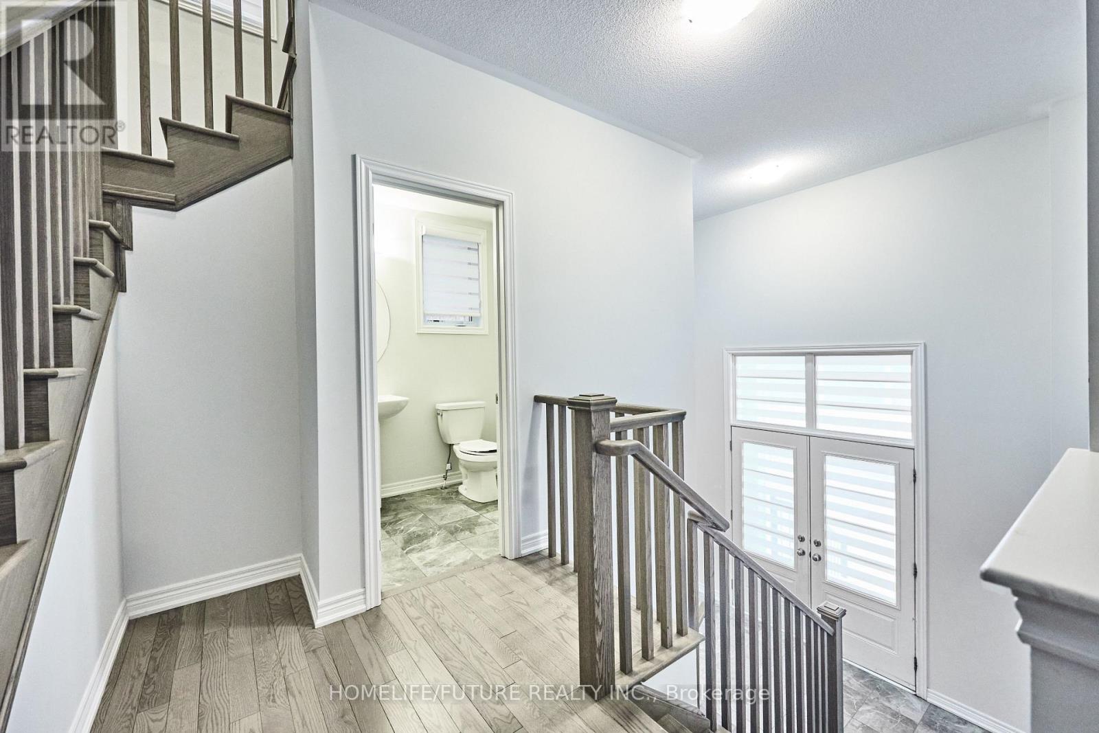 23 Faimira Avenue, Georgina, Ontario  L4P 0C2 - Photo 8 - N13175182