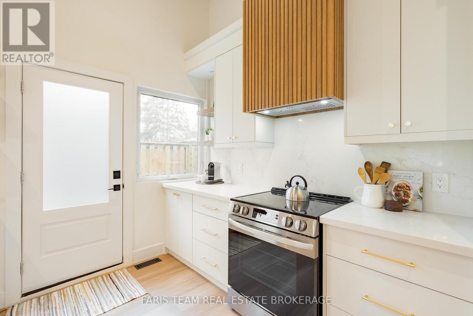 12 Oren Boulevard, Barrie, Ontario  L4N 4M1 - Photo 7 - S13174792
