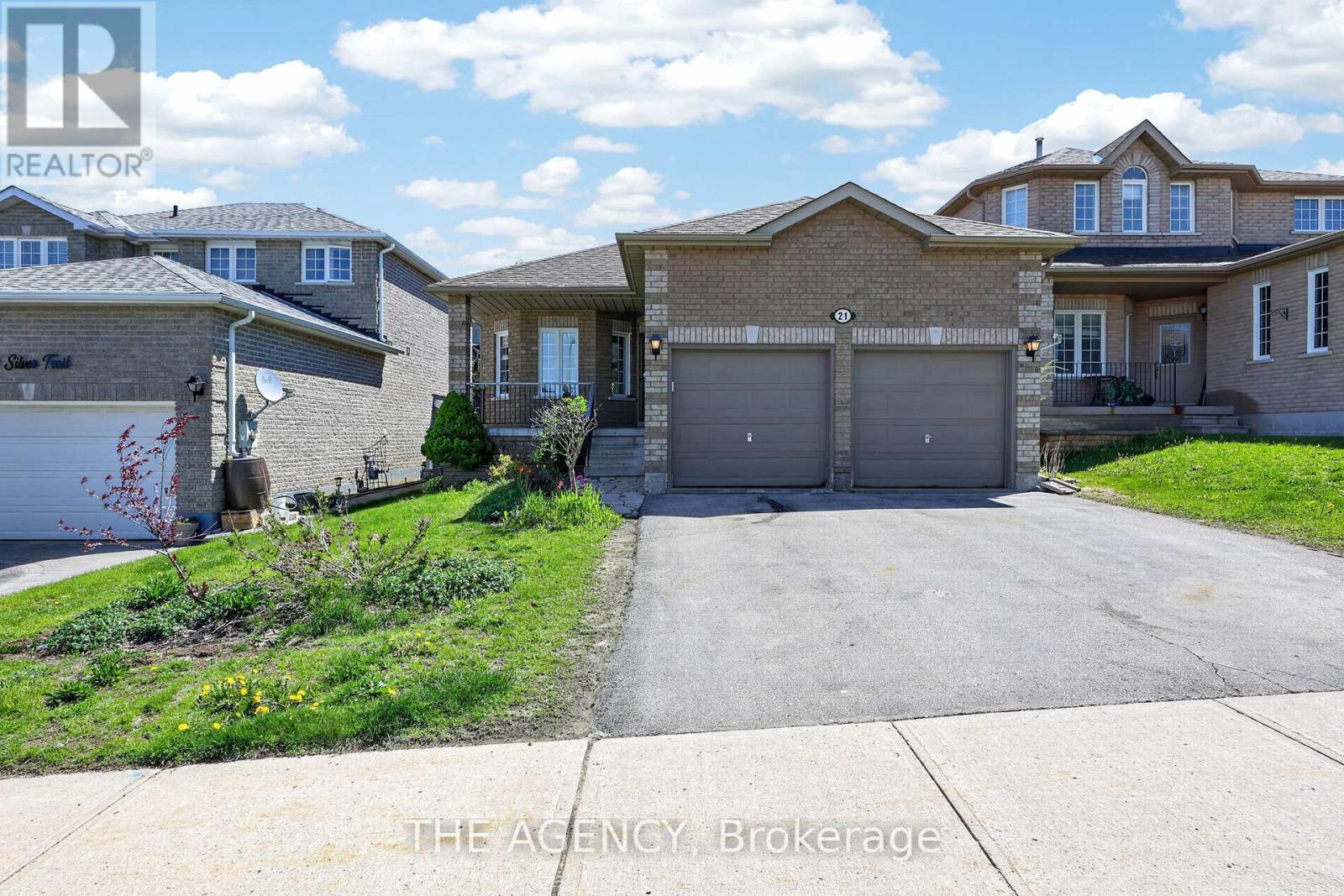 21 Silver Trail, Barrie, Ontario  L4N 2S2 - Photo 4 - S13175036