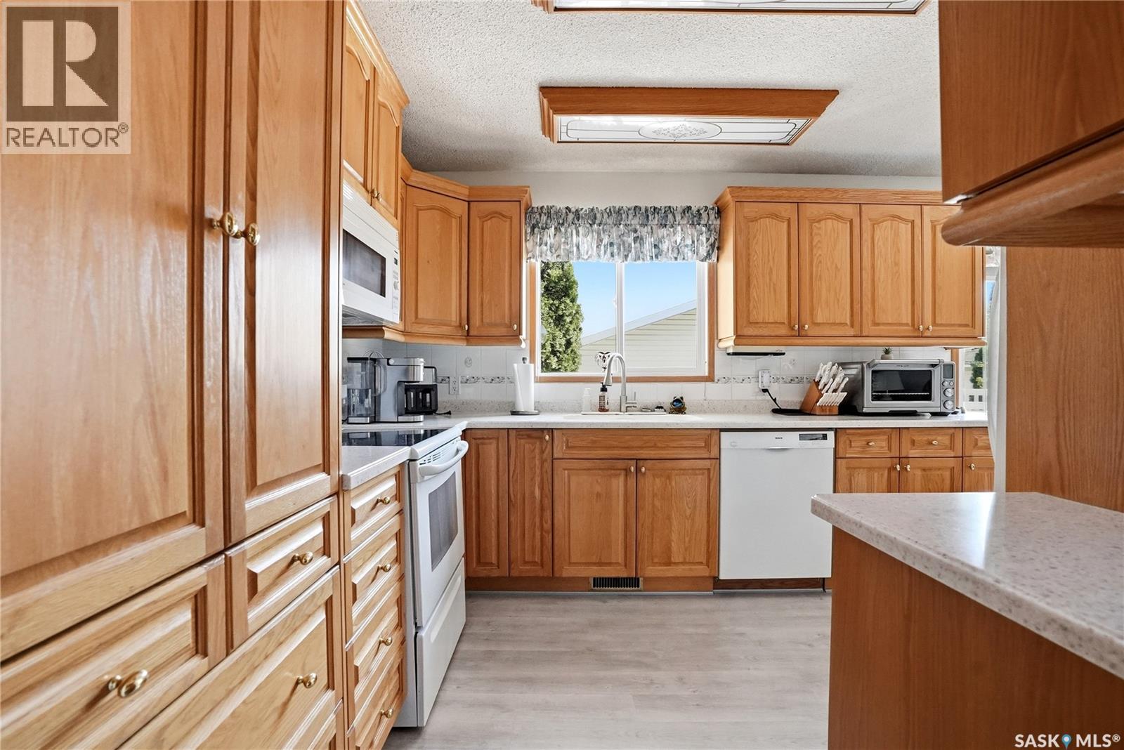 3355 Fairlight Drive, Saskatoon, Saskatchewan  S7N 4M1 - Photo 14 - SK037140